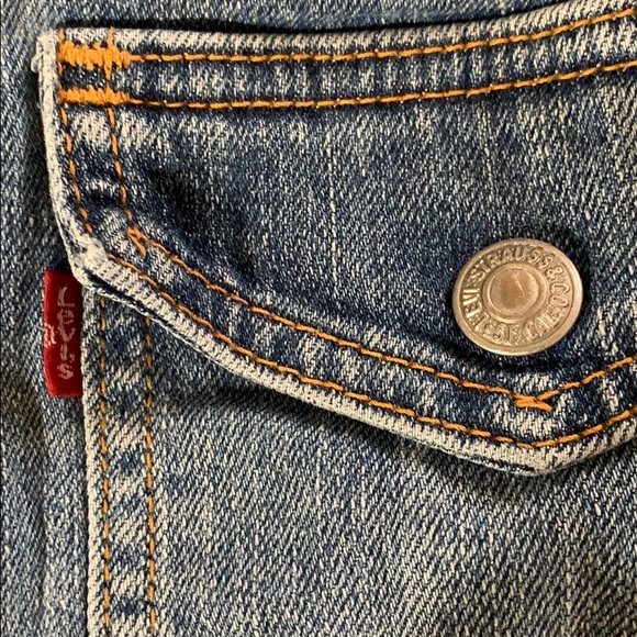 Levis Jacket - Picture 3 of 6